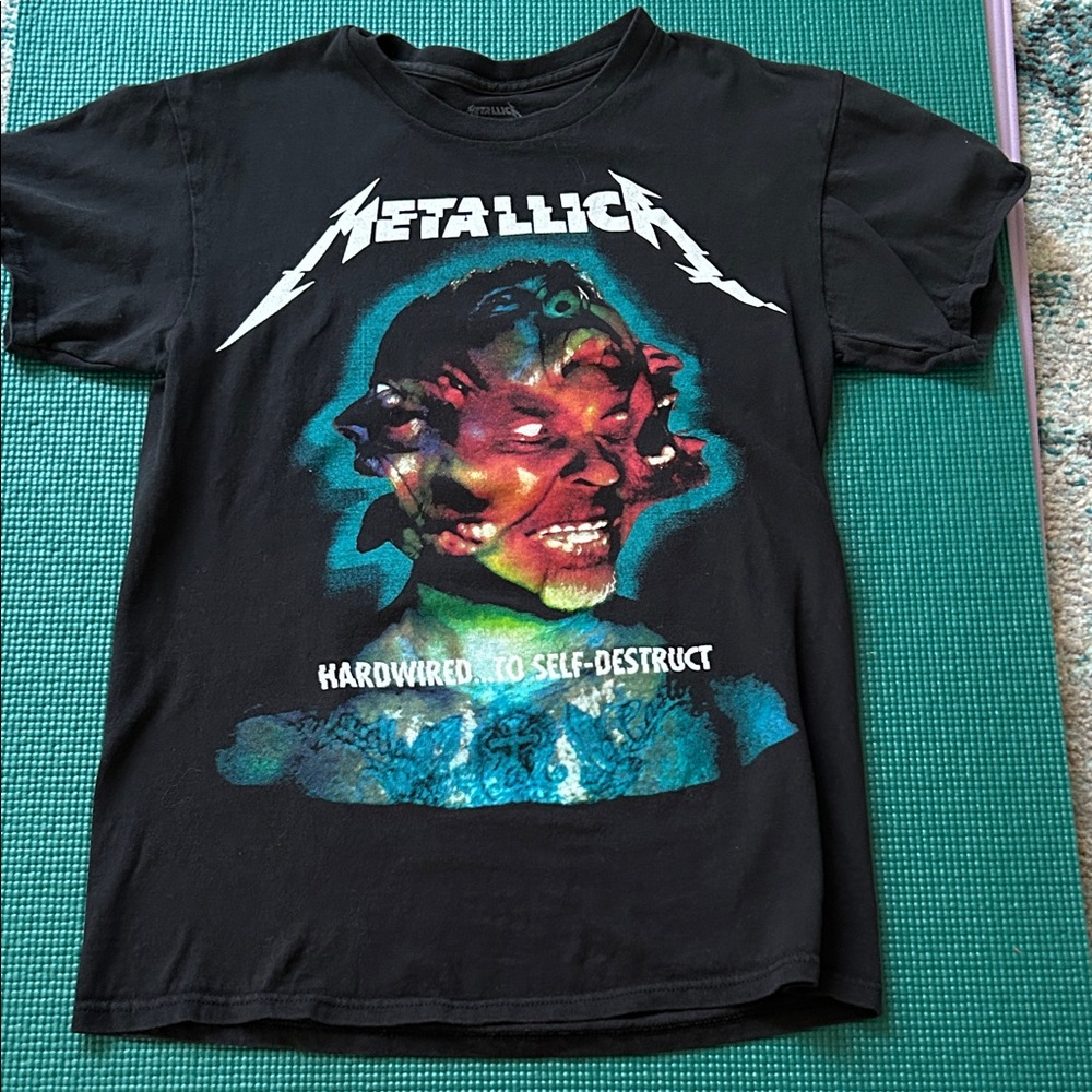 Gildan Black Metallica Graphic Tee